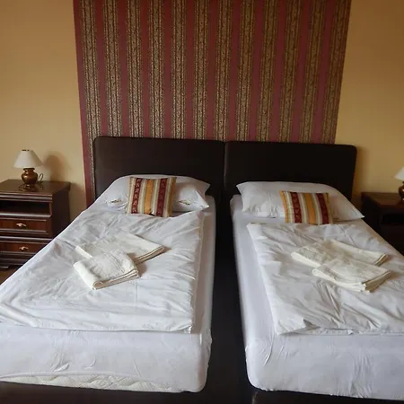 Guest house Konsky Dvor 3*