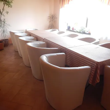 Konsky Dvor 3* Brzotin